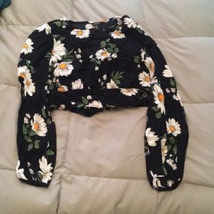 Long sleeve crop top